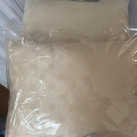💋 4 FOR $50 /,SET OF 2 ROYAL HERITAGE DECORATIVE PILLOWS (EUC) - Picture 6 of 6